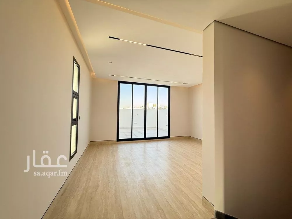 5 bedroom villa in Al Mahdiyyah 10