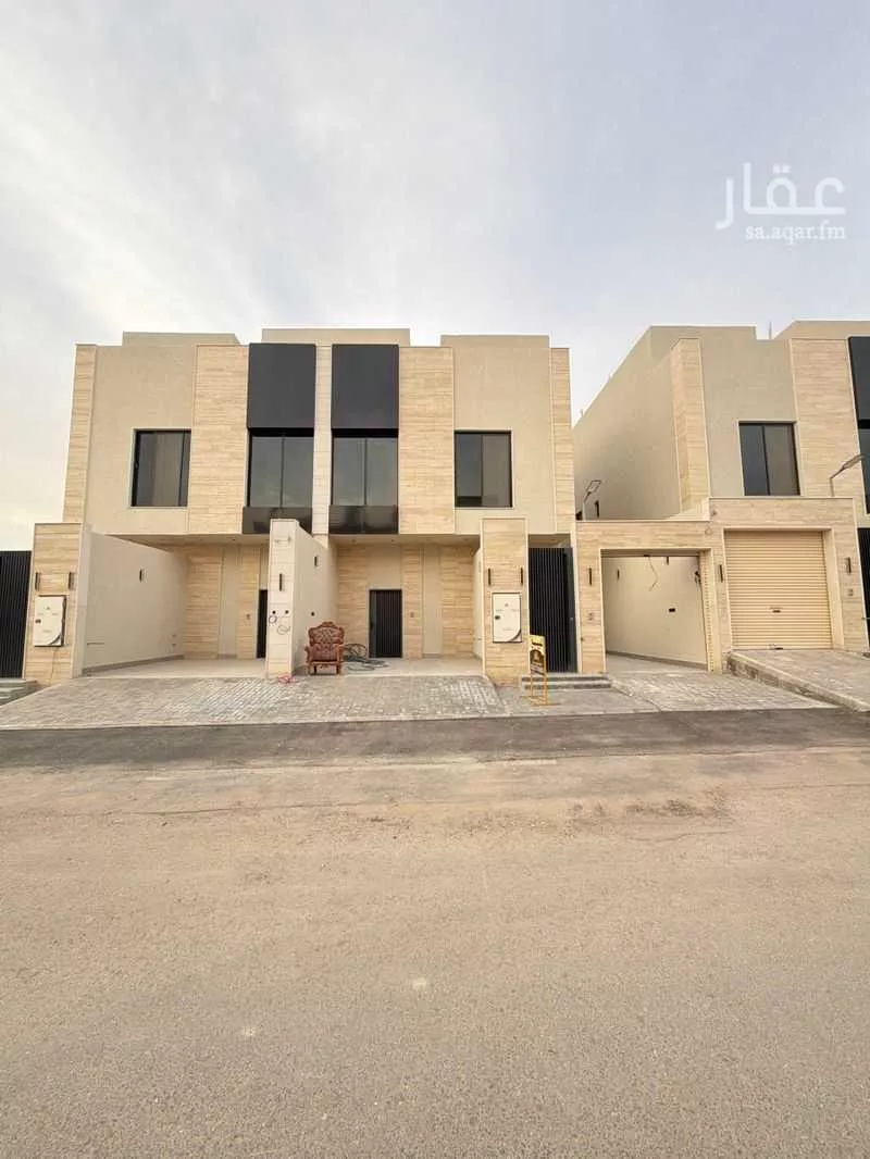 8 bedroom villa in Ash Sharq 10