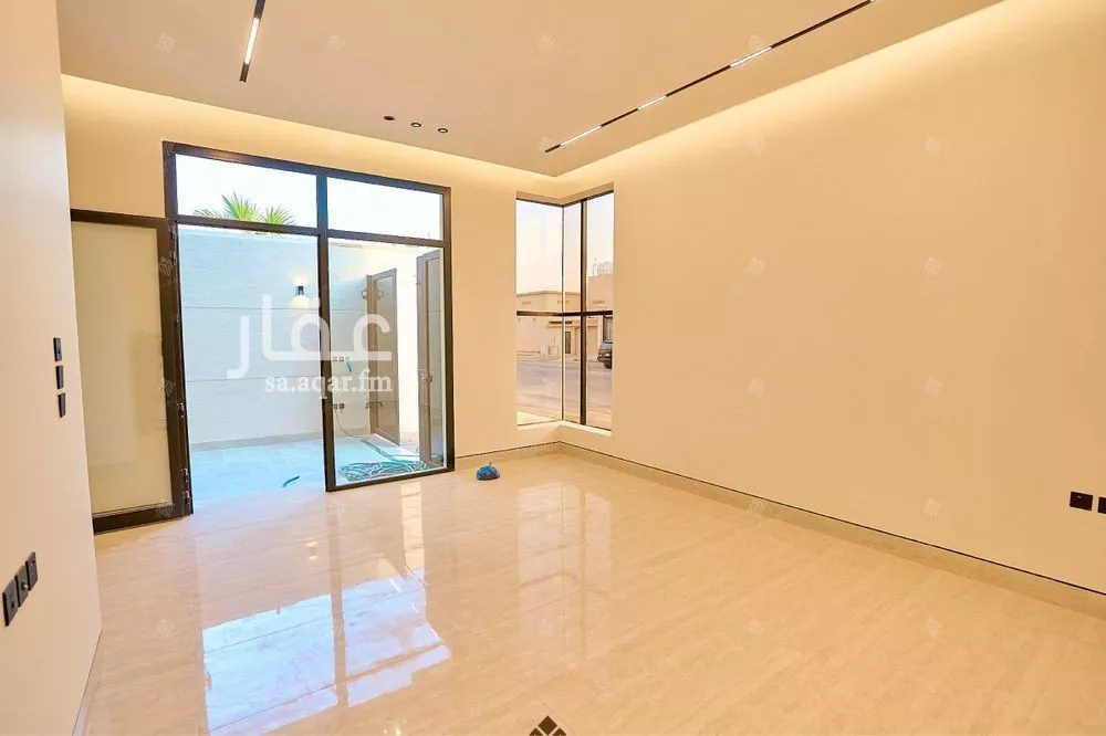 6 bedroom villa in Al Mahdiyyah 7