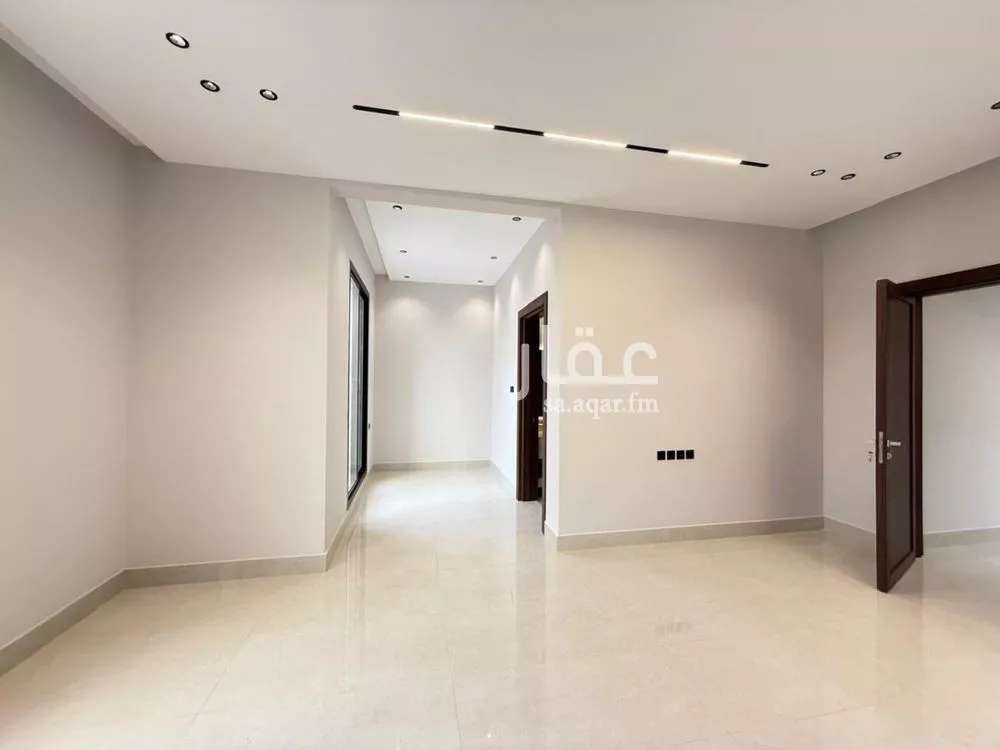 6 bedroom villa in Al Mahdiyyah 13