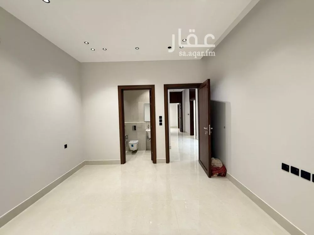 6 bedroom villa in Al Mahdiyyah 16