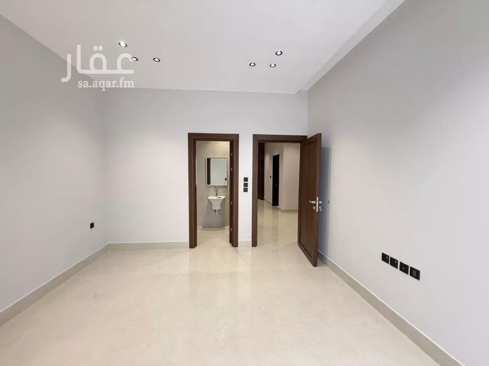 6 bedroom villa in Al Mahdiyyah 20