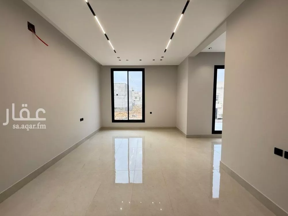 6 bedroom villa in Al Mahdiyyah 24