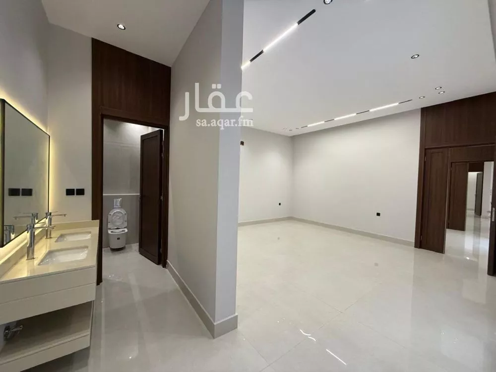 6 bedroom villa in Al Mahdiyyah 5