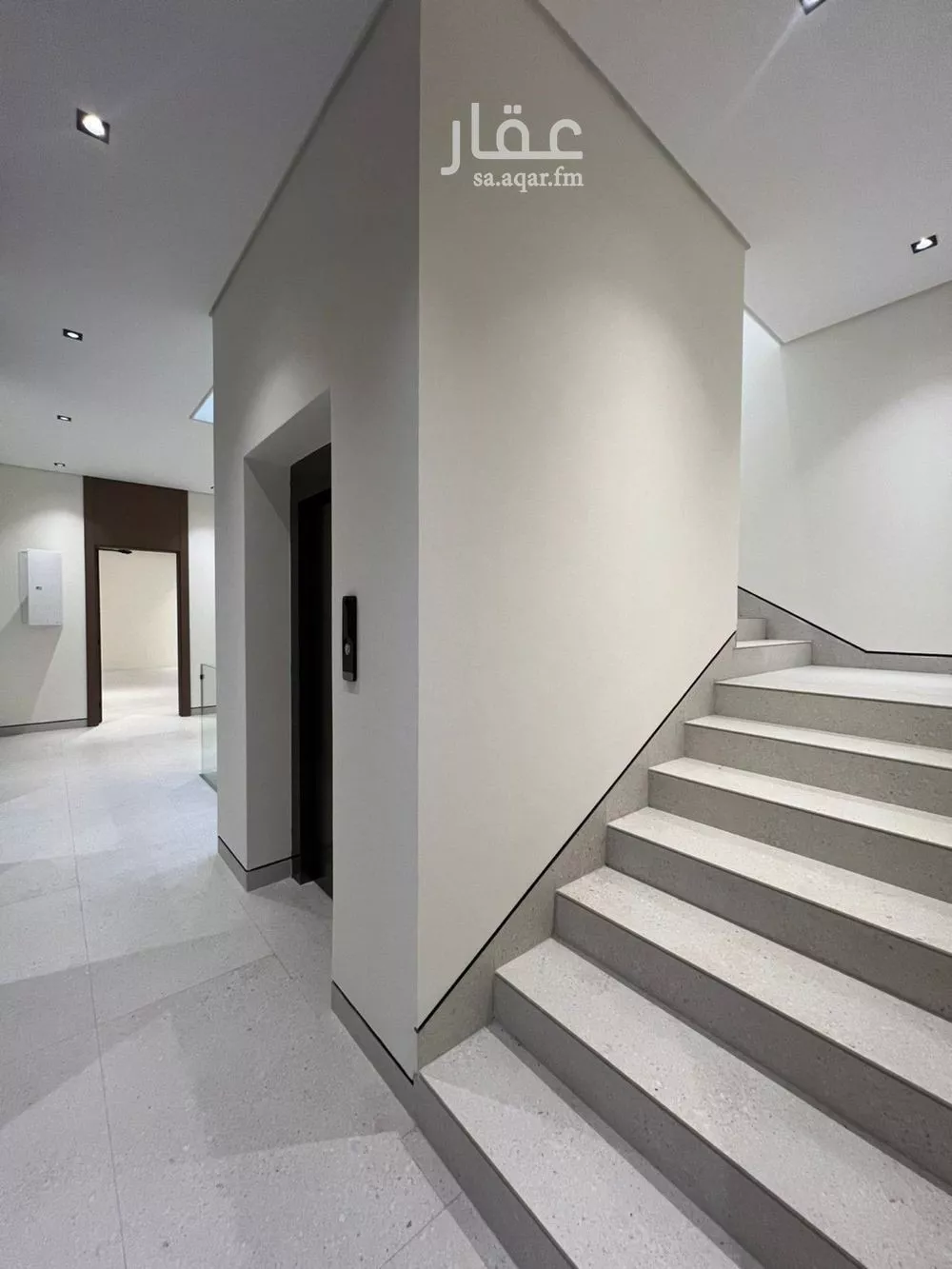 5 bedroom villa in Al Aridh 8