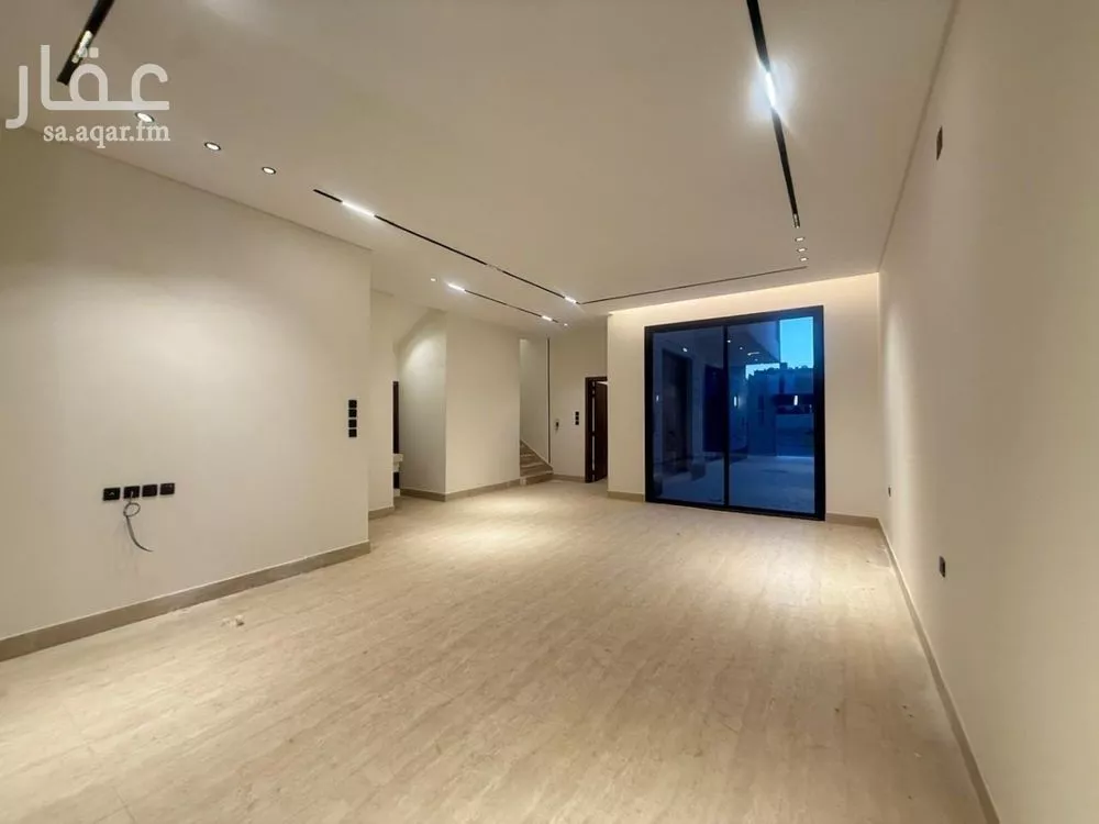5 bedroom villa in Al Mahdiyyah 5