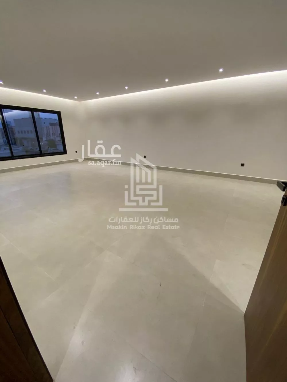 فيلا 8 غرف في الروابي 21