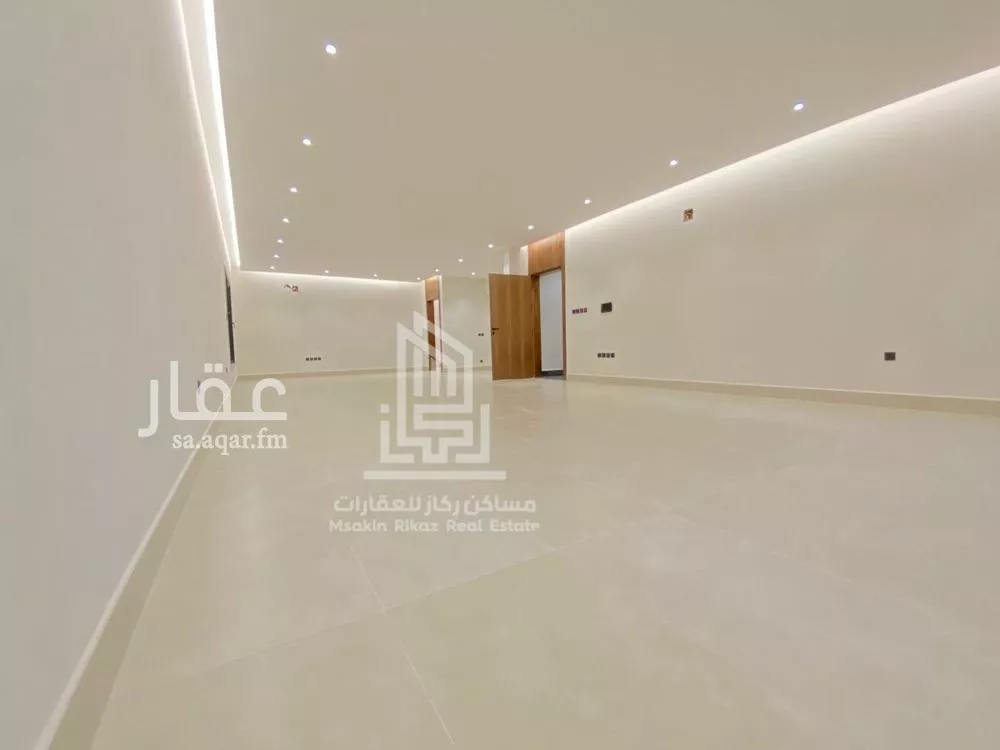 فيلا 8 غرف في الروابي 22