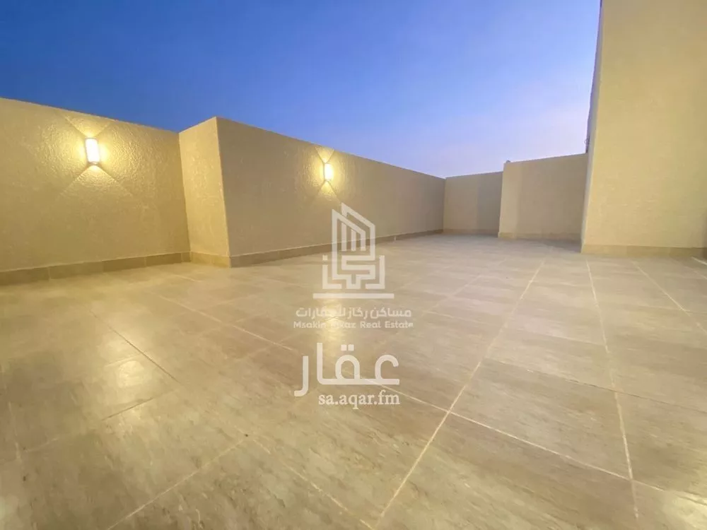 فيلا 8 غرف في الروابي 37
