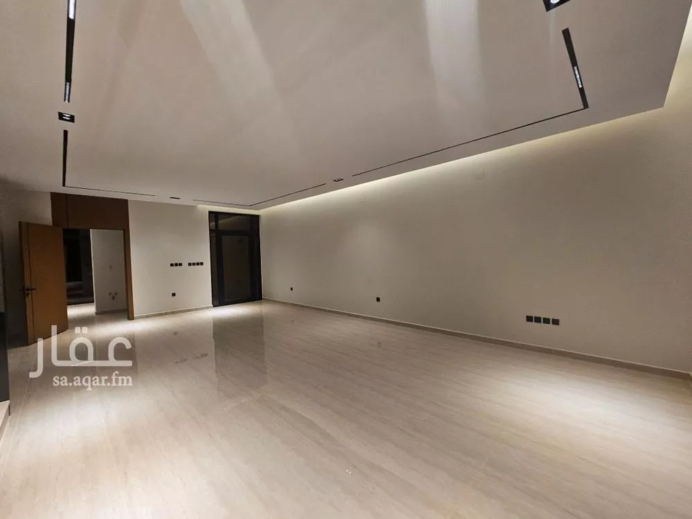 5 bedroom villa in Al Aridh 11