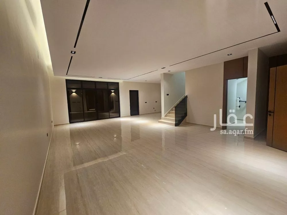 5 bedroom villa in Al Aridh 12