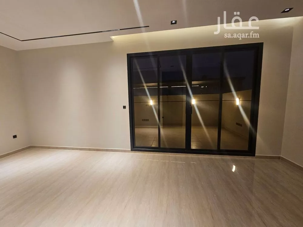 5 bedroom villa in Al Aridh 7