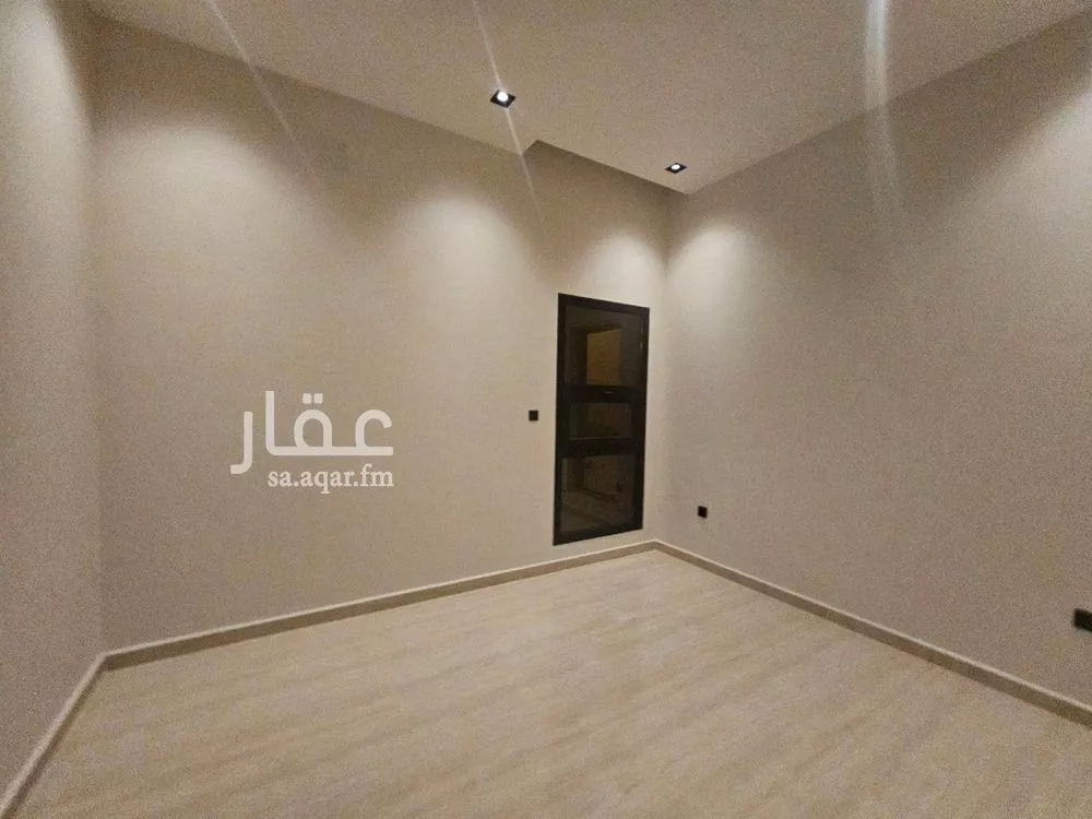 5 bedroom villa in Al Aridh 8