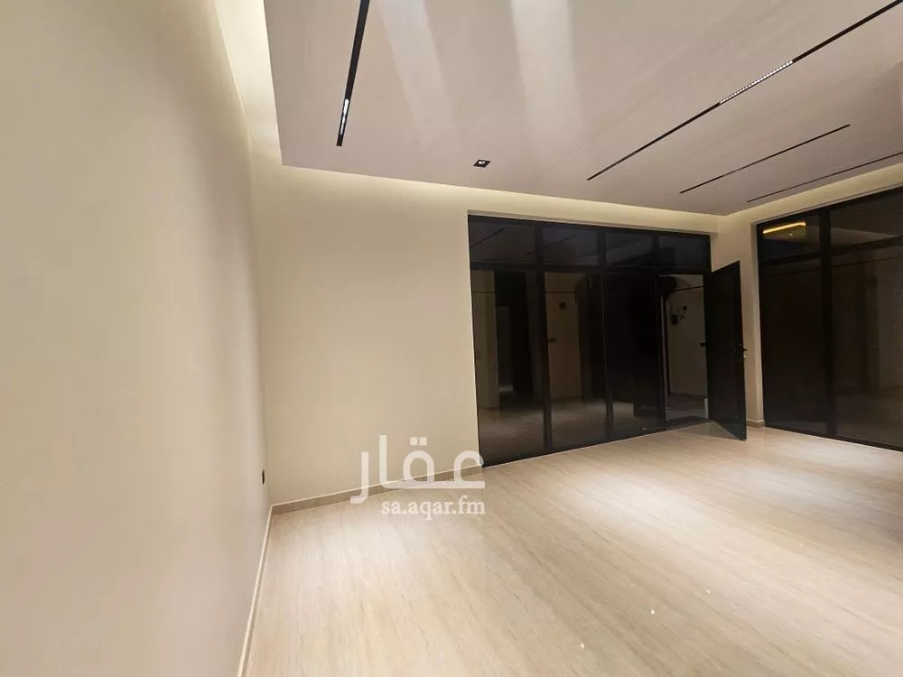 5 bedroom villa in Al Aridh 10