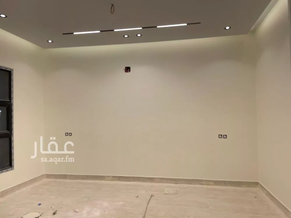 5 bedroom villa in Dhahrat Laban 11