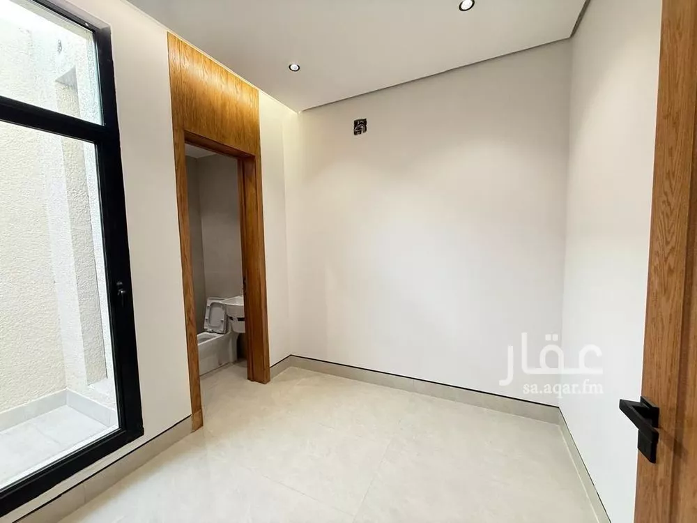 5 bedroom villa in Al Mahdiyyah 12