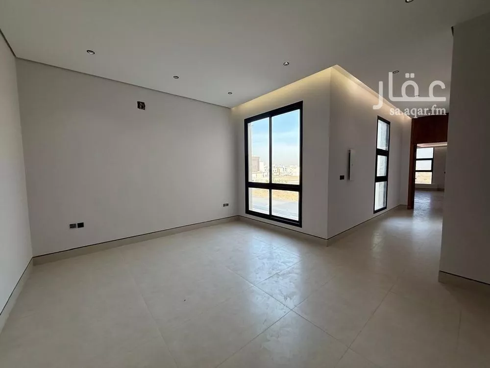 5 bedroom villa in Al Mahdiyyah 3