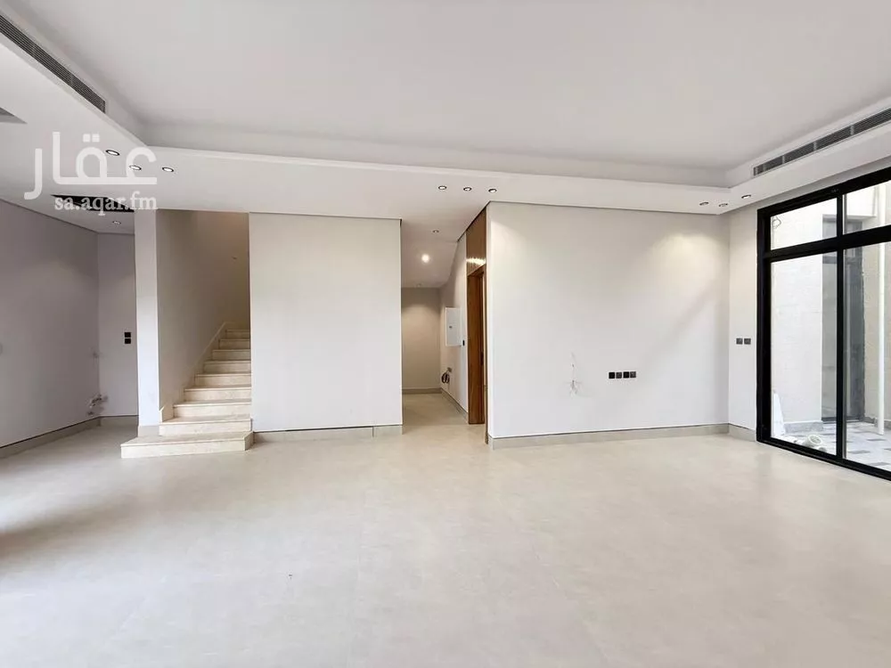 5 bedroom villa in Al Mahdiyyah 21