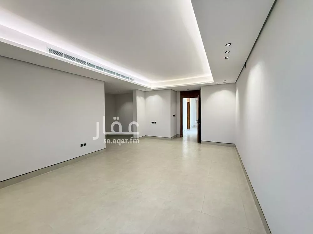 5 bedroom villa in Al Mahdiyyah 7