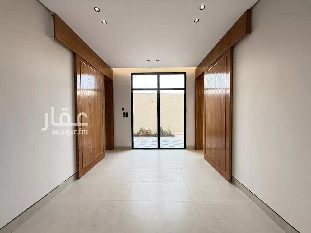 5 bedroom villa in Al Mahdiyyah 10