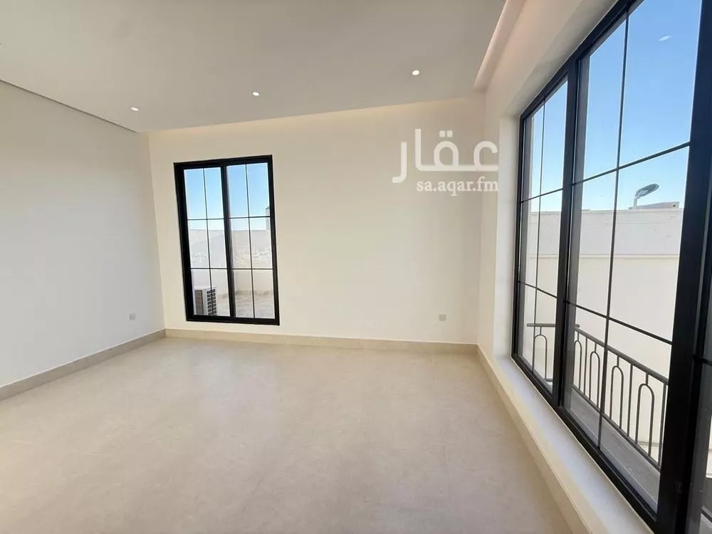 6 bedroom villa in Al Mahdiyyah 16