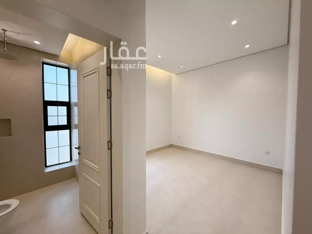 6 bedroom villa in Al Mahdiyyah 3
