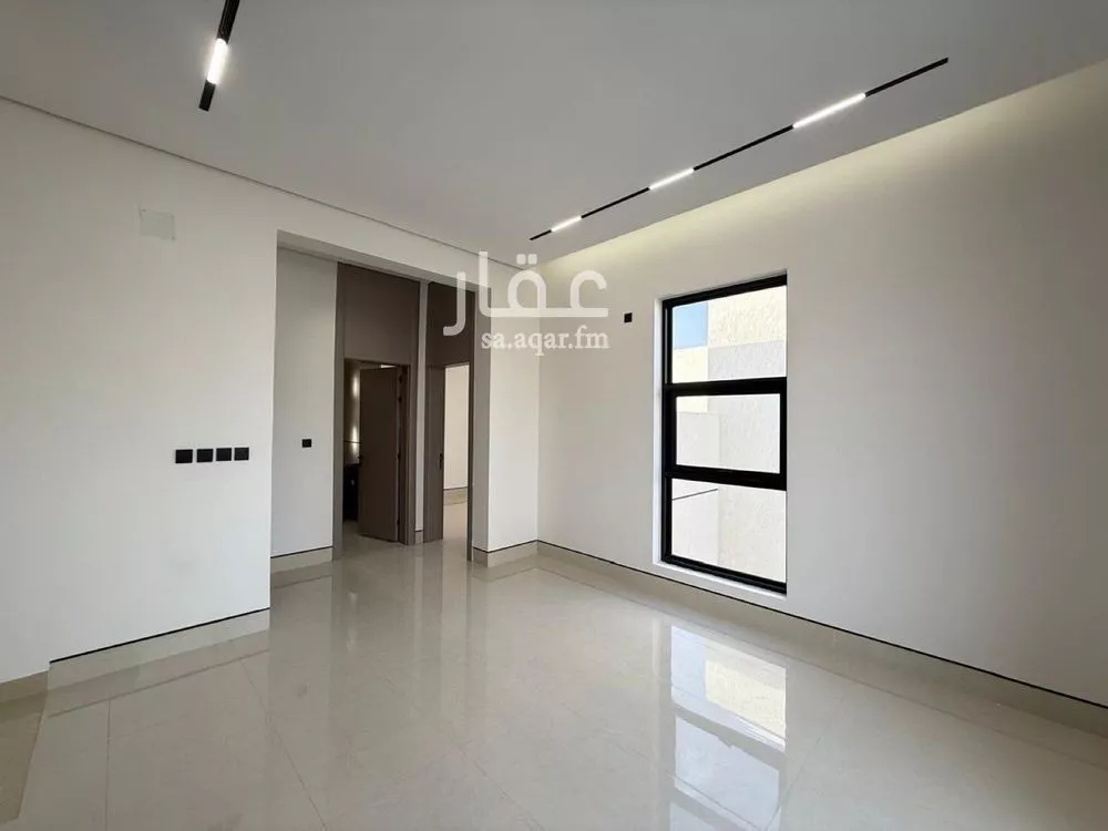 5 bedroom villa in Al Mahdiyyah 2