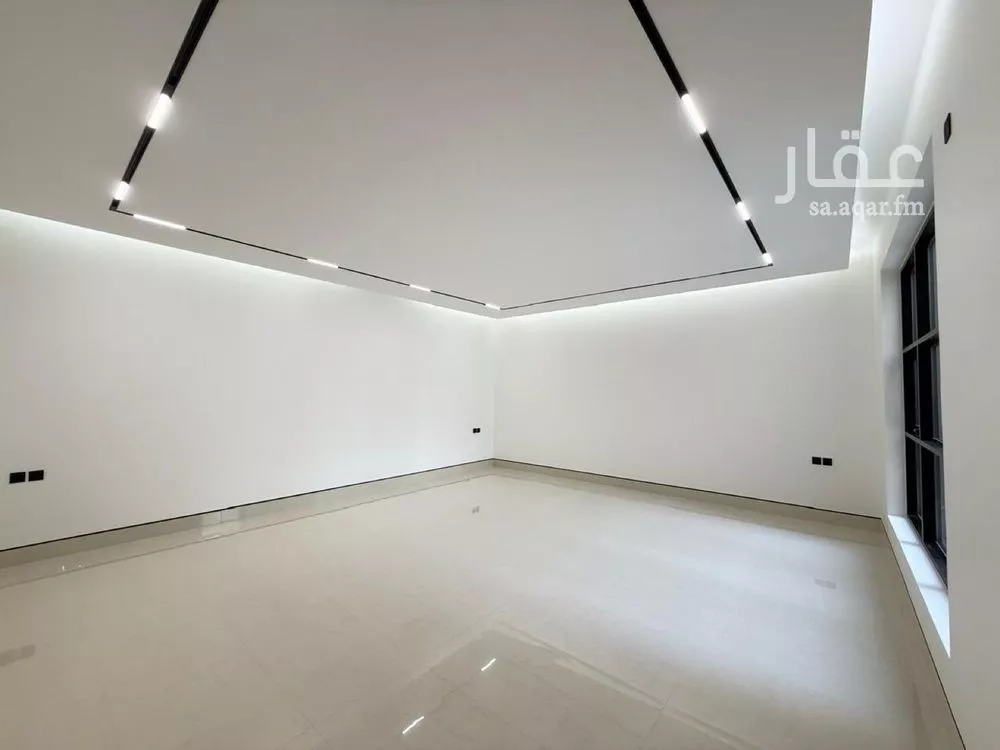 5 bedroom villa in Al Mahdiyyah 12