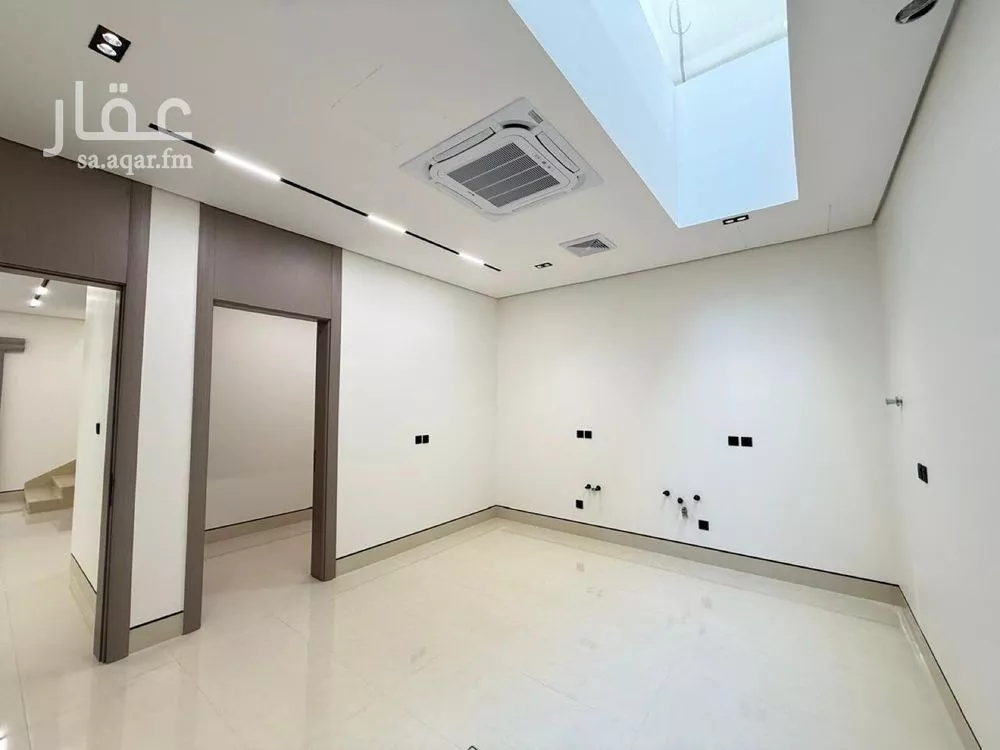 5 bedroom villa in Al Mahdiyyah 24