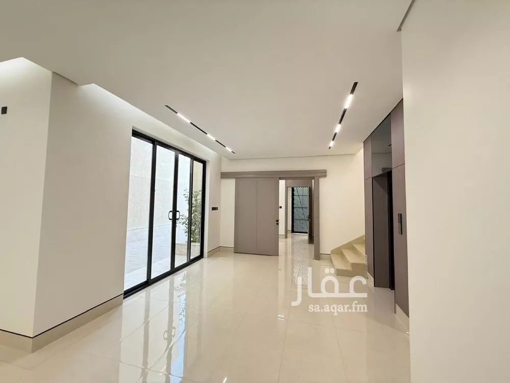 5 bedroom villa in Al Mahdiyyah 25