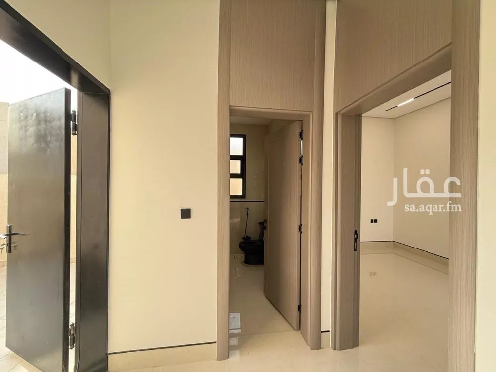 5 bedroom villa in Al Mahdiyyah 6