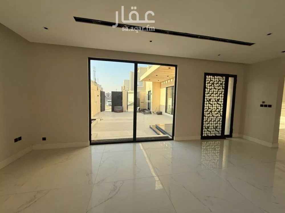 5 bedroom villa in Al Mahdiyyah 11