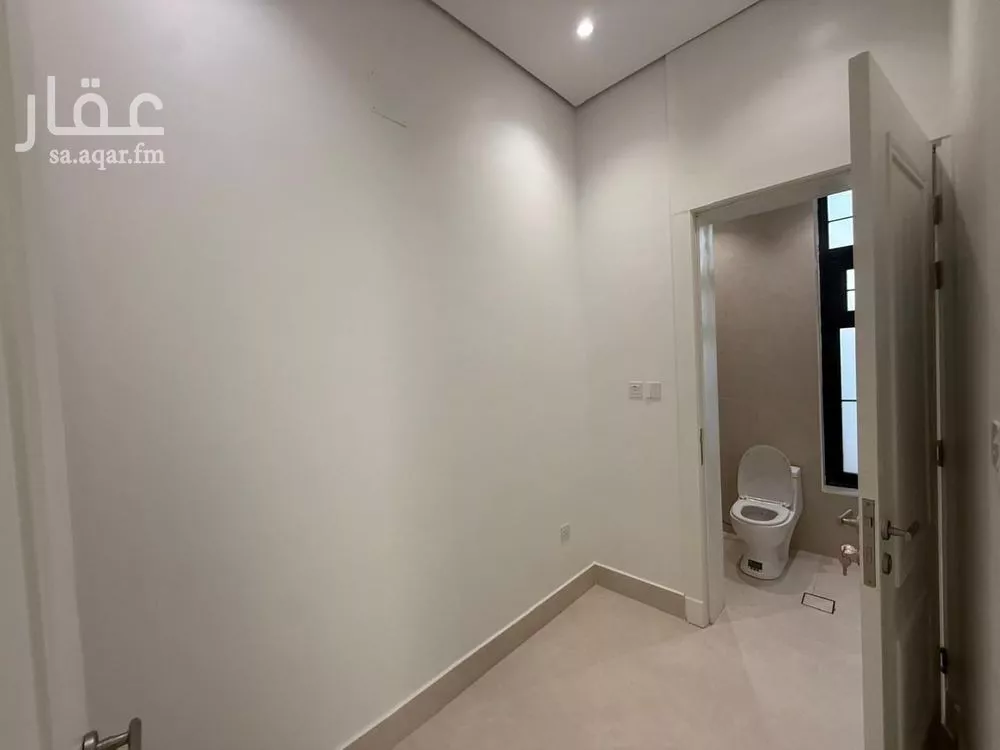 6 bedroom villa in Al Mahdiyyah 4