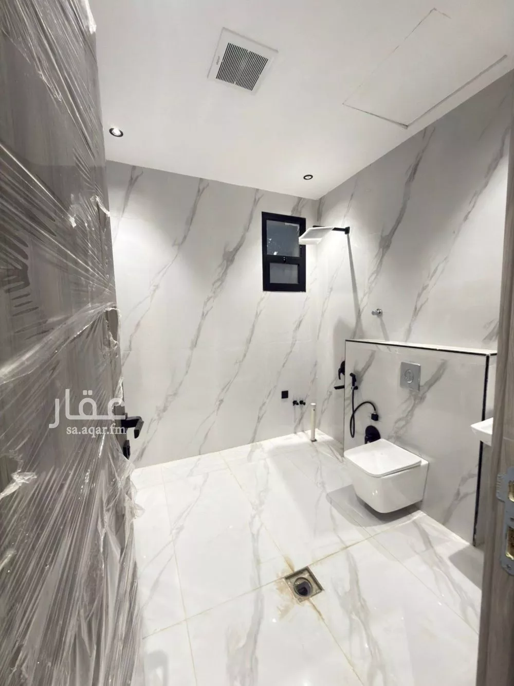 5 bedroom villa in Dhahrat Namar 19
