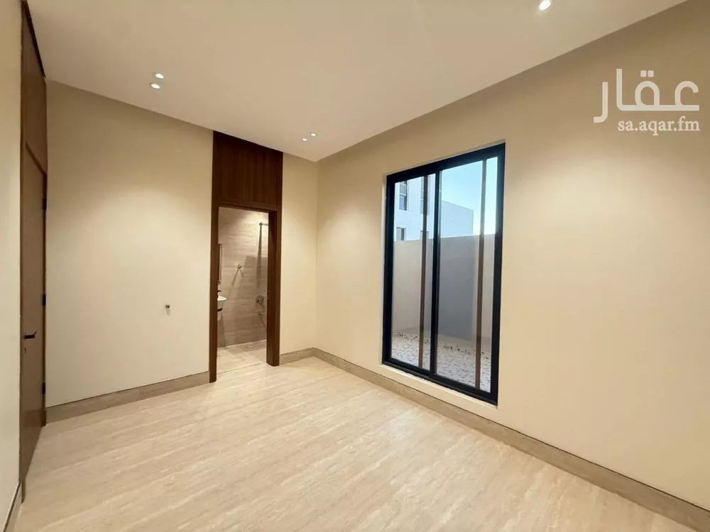 5 bedroom villa in Al Mahdiyyah 12