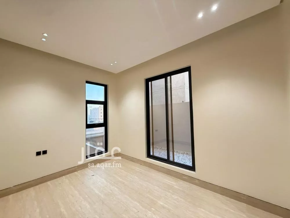 5 bedroom villa in Al Mahdiyyah 15
