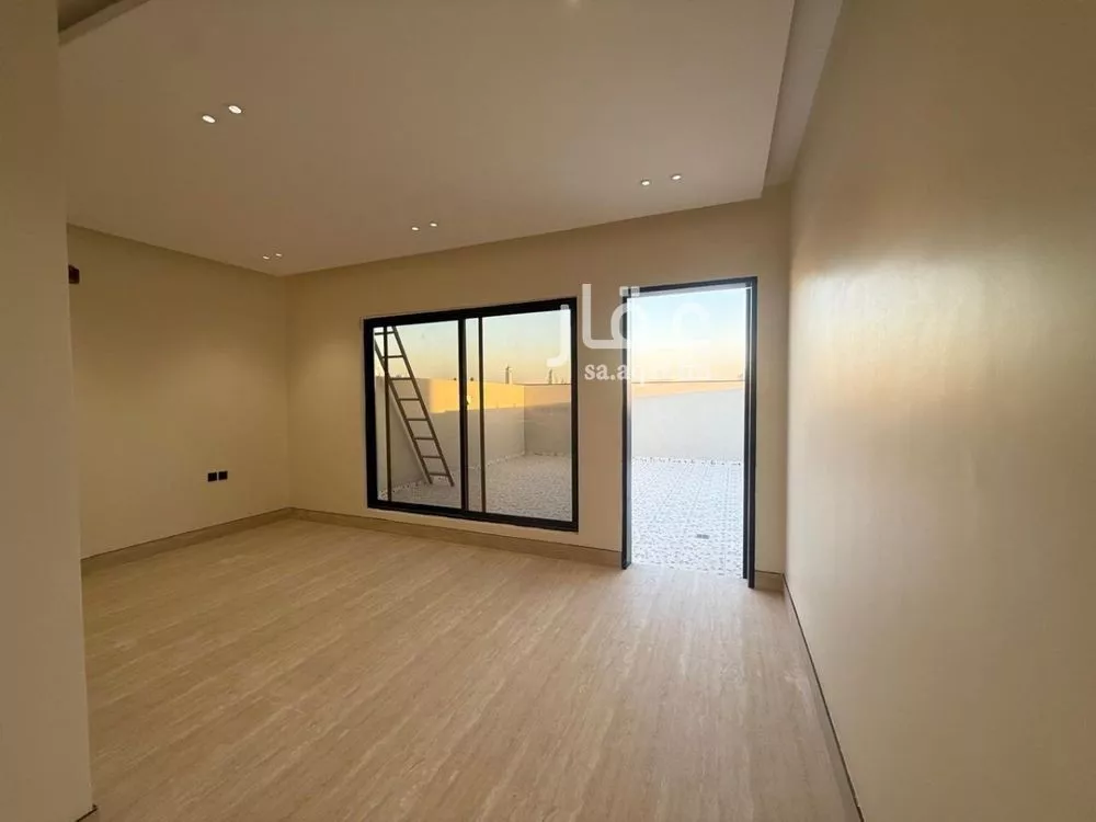 5 bedroom villa in Al Mahdiyyah 18
