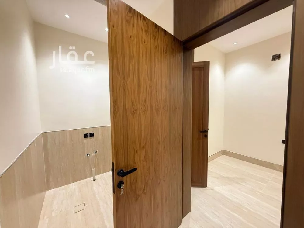 5 bedroom villa in Al Mahdiyyah 21