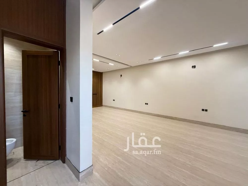 5 bedroom villa in Al Mahdiyyah 6