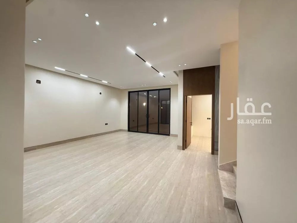 5 bedroom villa in Al Mahdiyyah 8