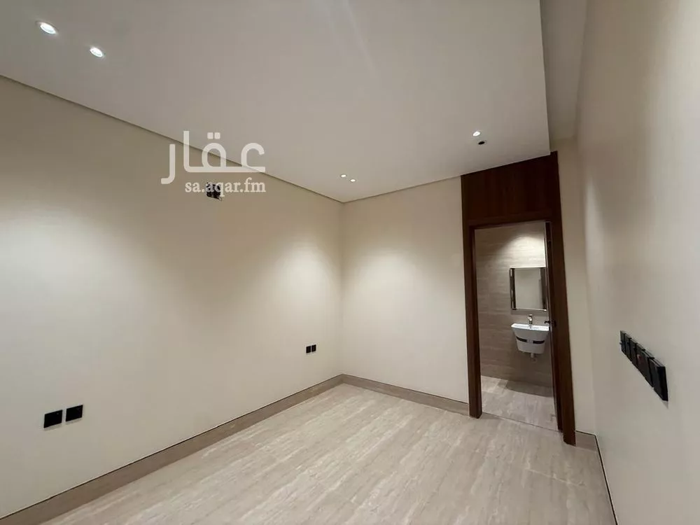 5 bedroom villa in Al Mahdiyyah 11