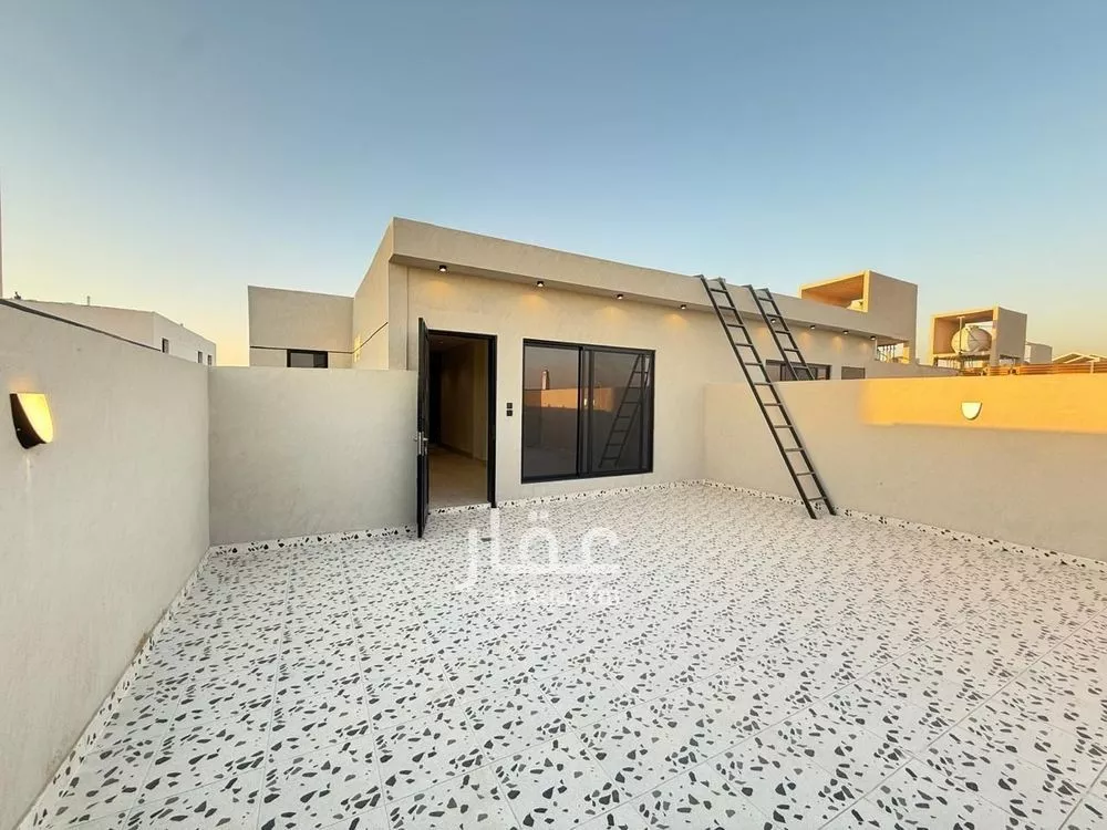 5 bedroom villa in Al Mahdiyyah 18