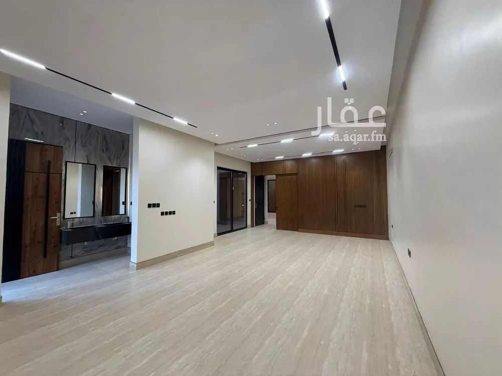 5 bedroom villa in Al Mahdiyyah 19