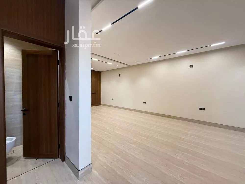 5 bedroom villa in Al Mahdiyyah 25