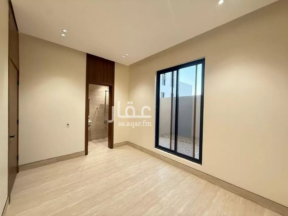 5 bedroom villa in Al Mahdiyyah 10