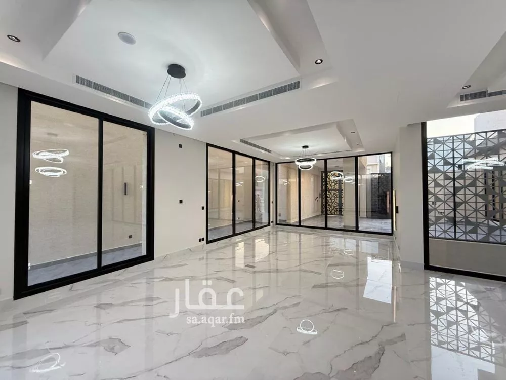 6 bedroom villa in Al Mahdiyyah 14