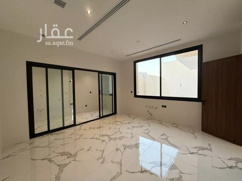 6 bedroom villa in Al Mahdiyyah 18