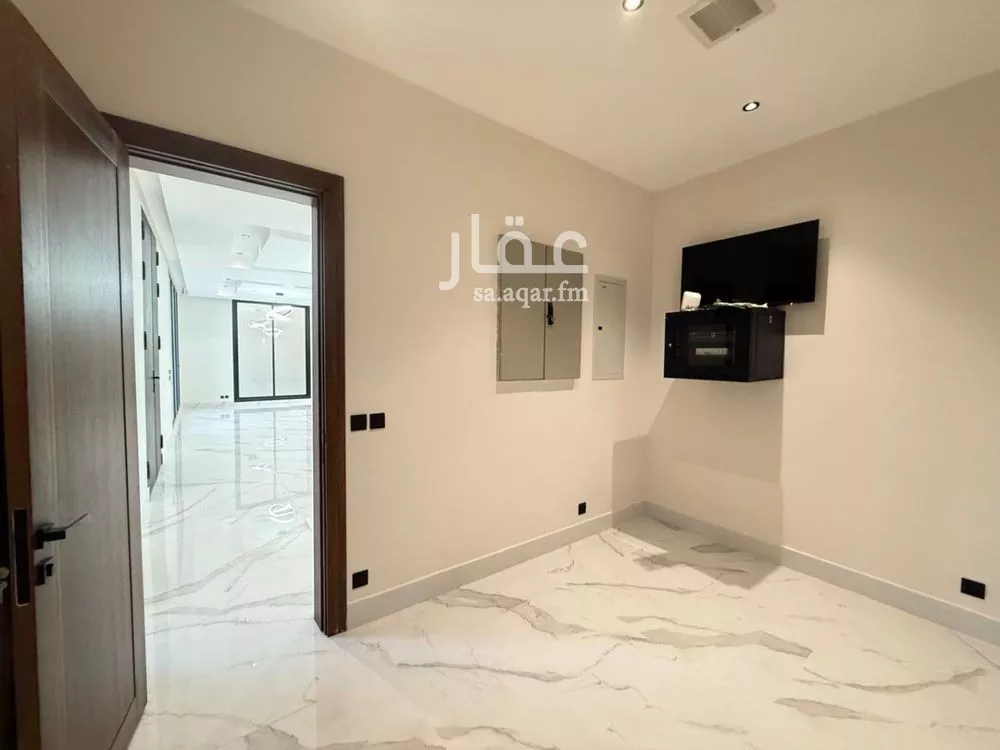 6 bedroom villa in Al Mahdiyyah 20