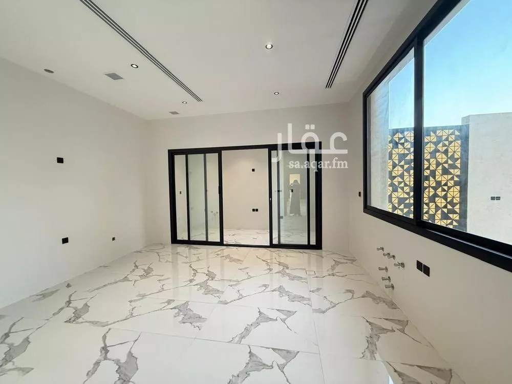 6 bedroom villa in Al Mahdiyyah 15