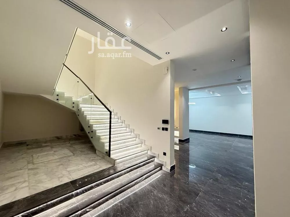 6 bedroom villa in Al Mahdiyyah 19